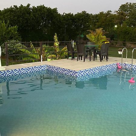 The Singh Farm Cosy Private Pool Farm Villa 구르가온 외부 사진