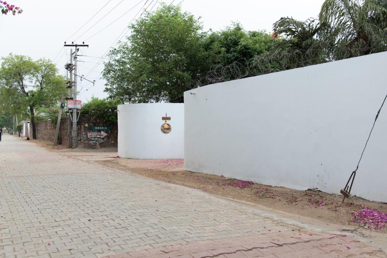 The Singh Farm Cosy Private Pool Farm Villa 구르가온 외부 사진