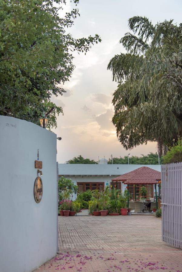 The Singh Farm Cosy Private Pool Farm Villa 구르가온 외부 사진